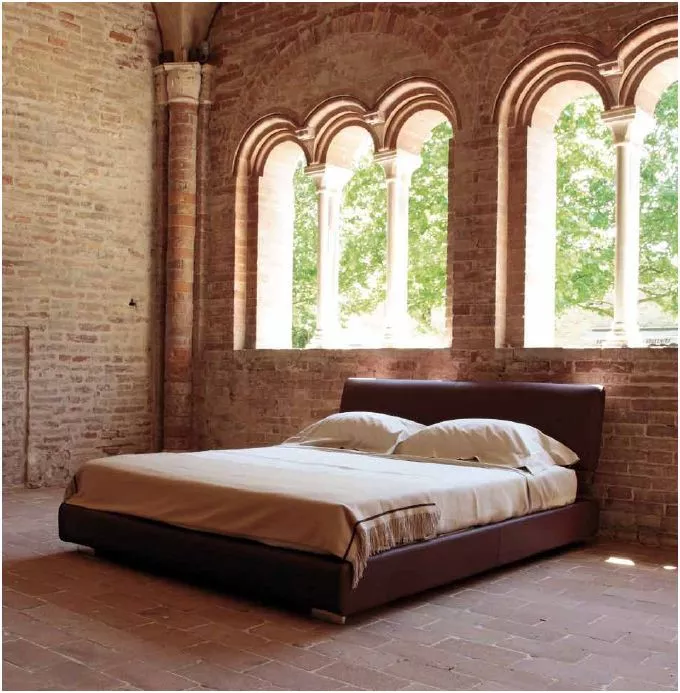 Кровать Spleen из Италии – купить в интернет магазине